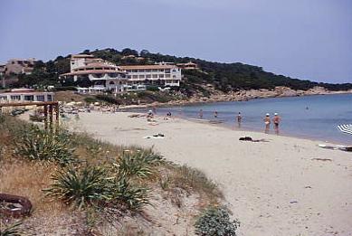 battistoni_baia_sardinia.jpg 22.3K