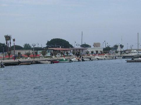 caletta038.jpg 23.9K