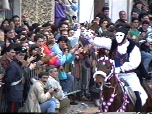 sartiglia_oristano6.jpg 43.1K